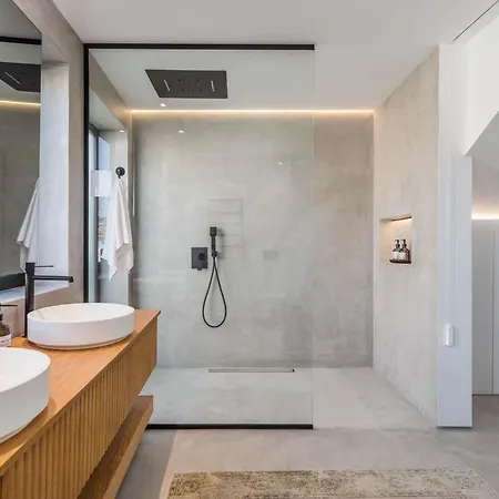 Santiago House * 莱萨·达·帕尔梅拉