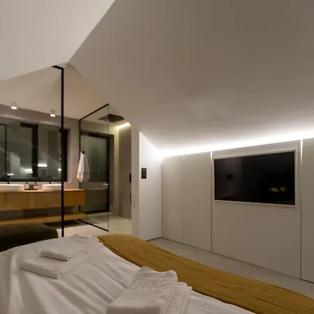 Santiago House * 莱萨·达·帕尔梅拉